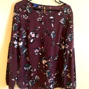 Apt 9 Top